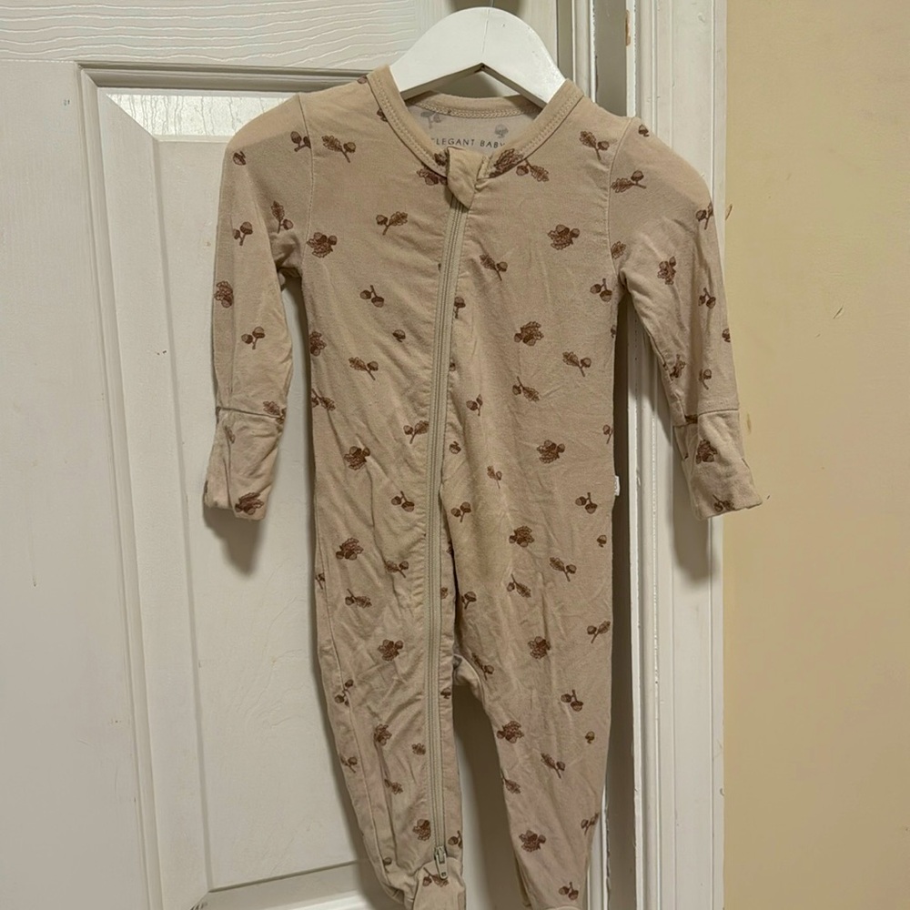 Elegant Baby footie 3-6 months Bamboo with wash wear